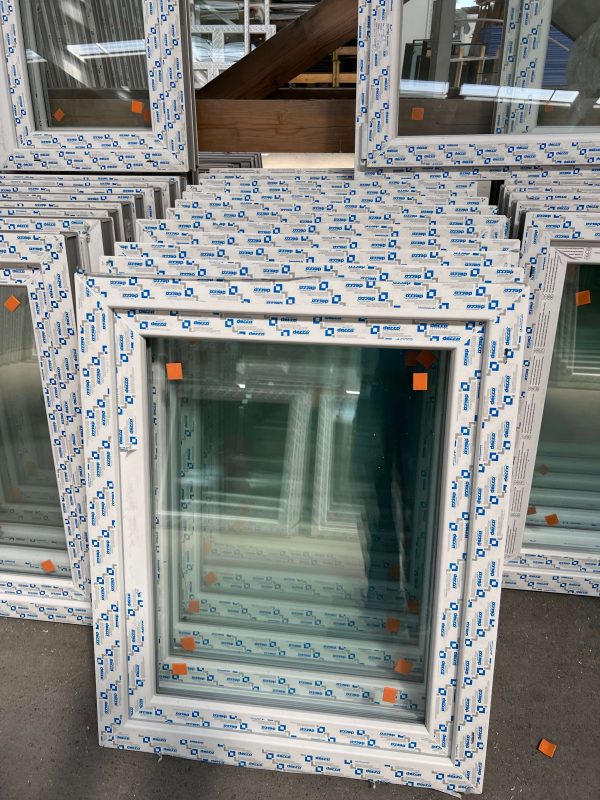 60x90 műanyag ablak